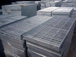 鋼格柵蓋板有什么應(yīng)用優(yōu)勢?「泰江鋼格板」 鋼格柵蓋板有什么應(yīng)用優(yōu)勢?「泰江鋼格板」