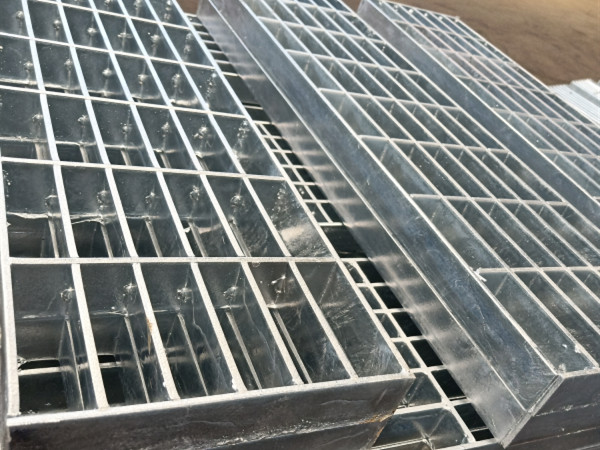 熱鍍鋅鋼格柵板